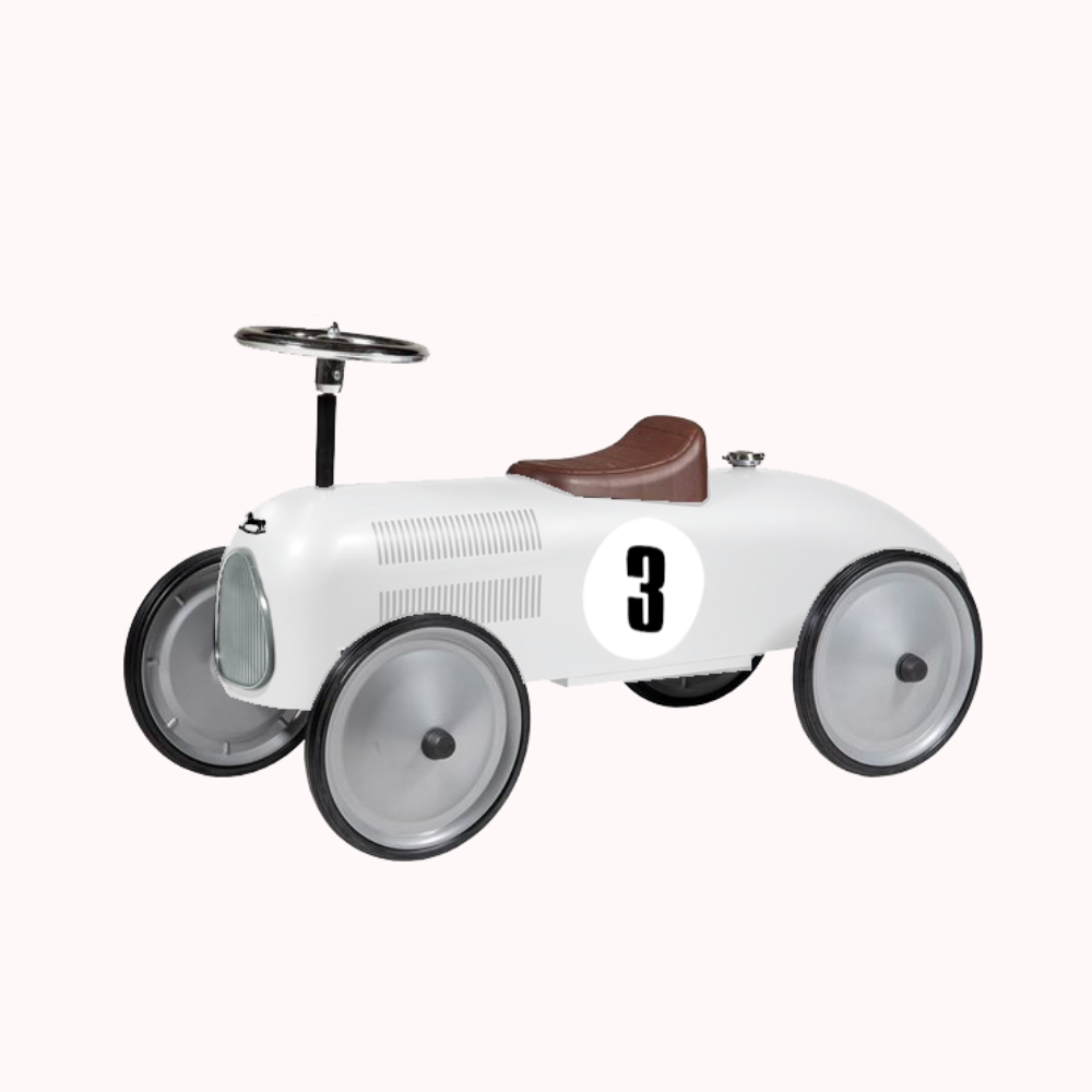 VintageCarHerbie-White.png